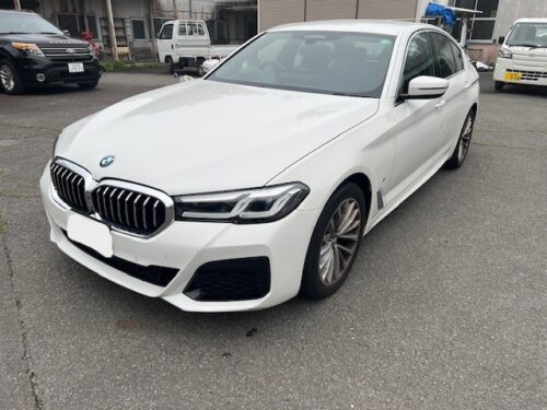 ★　久々の投稿　BMW　５２３　★